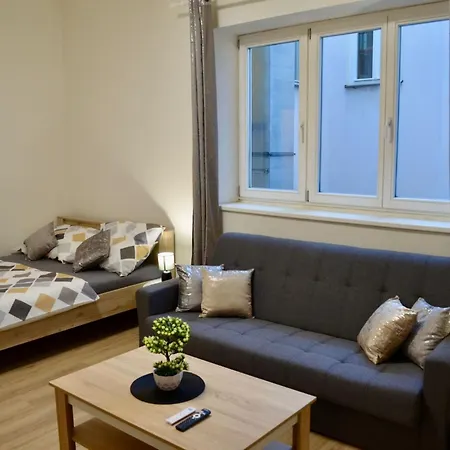 Apartmnet Near Ip Pavlova Apartment