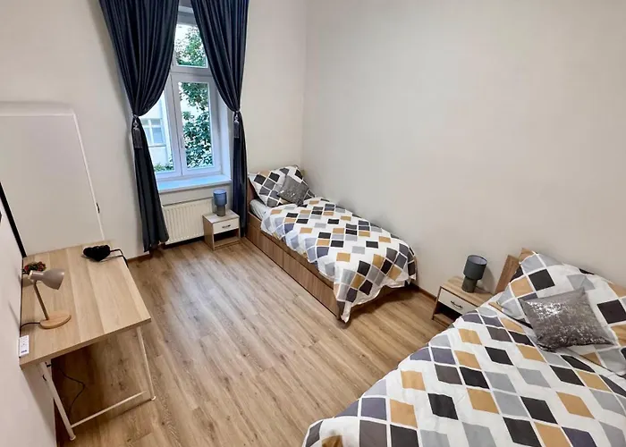 Apartment Apartmnet Near Ip Pavlova *