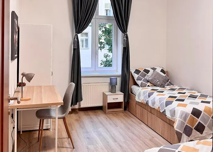 Apartmnet Near Ip Pavlova Apartment