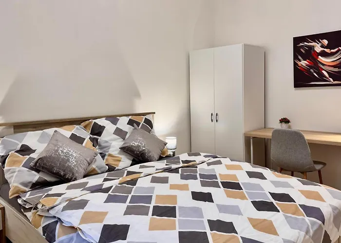 Apartmnet Near Ip Pavlova Apartment