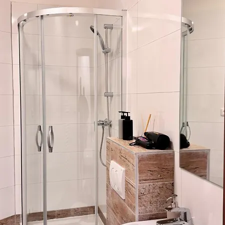 Apartmnet Near Ip Pavlova Appartement *