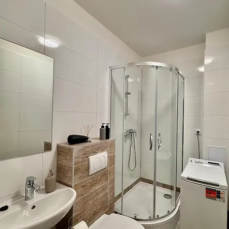 Apartmnet Near Ip Pavlova Apartment *