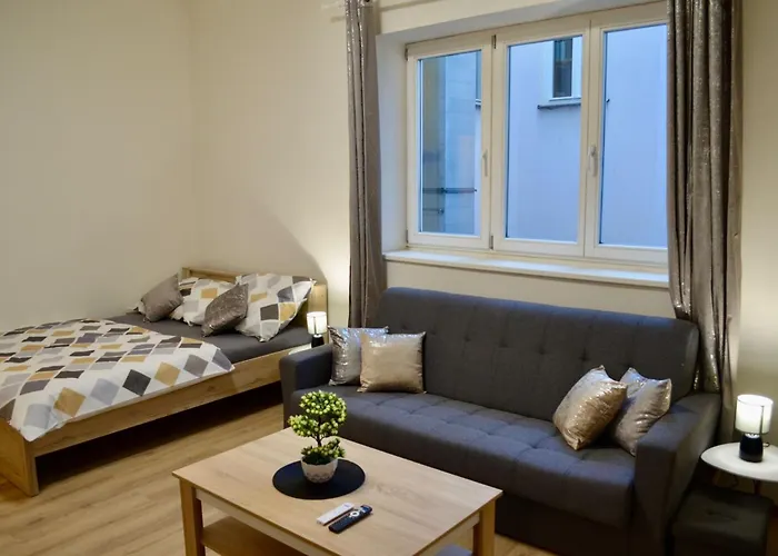Apartmnet Near Ip Pavlova Διαμέρισμα